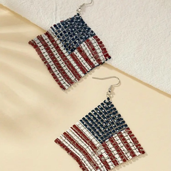 USA flag metal mesh drop hook earrings silver tone hardware for women patriotic - Picture 5 of 5